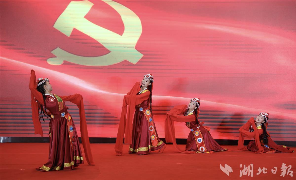 寻找海盗帽的男孩